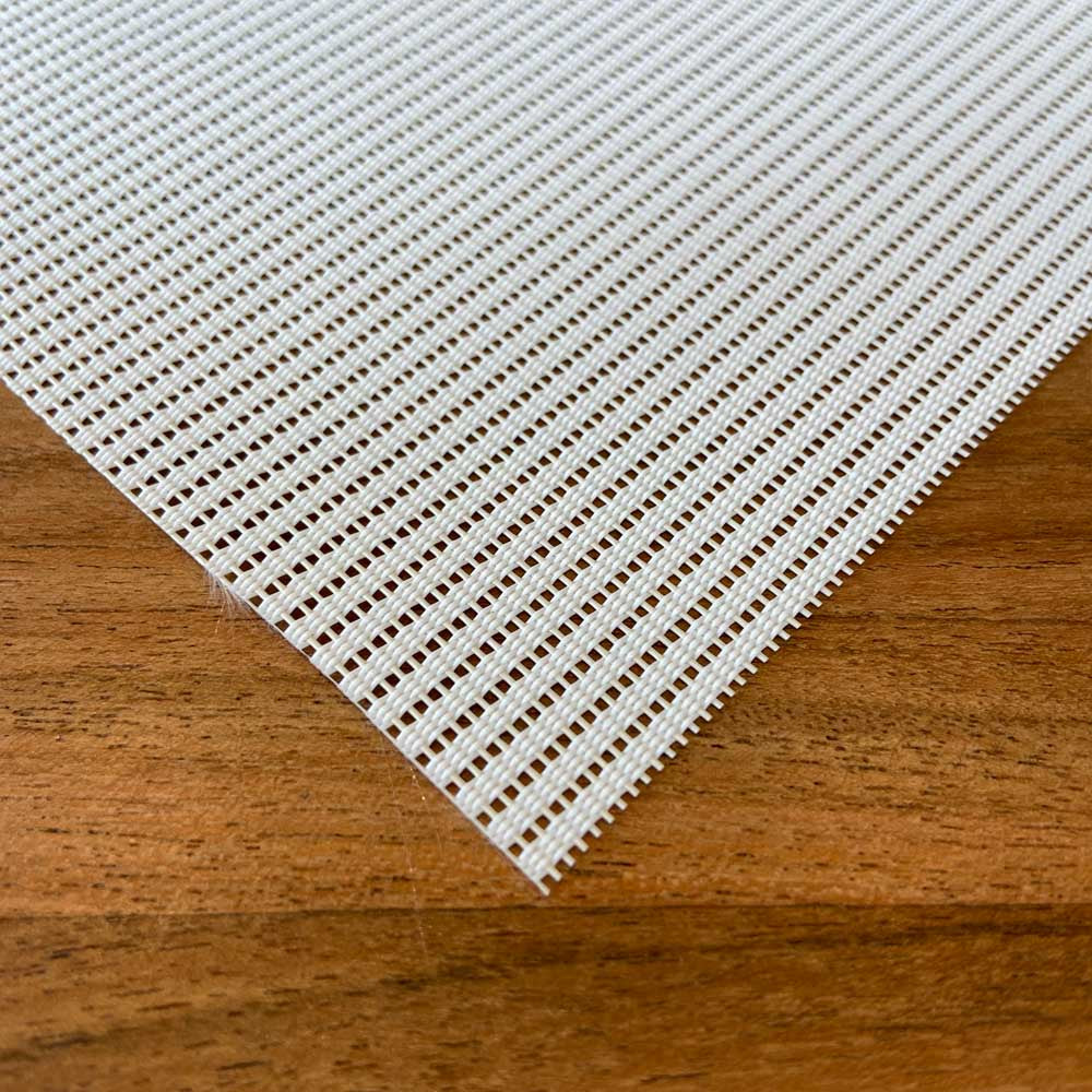 ROLLER SUNSCREEN 20% BEIGE